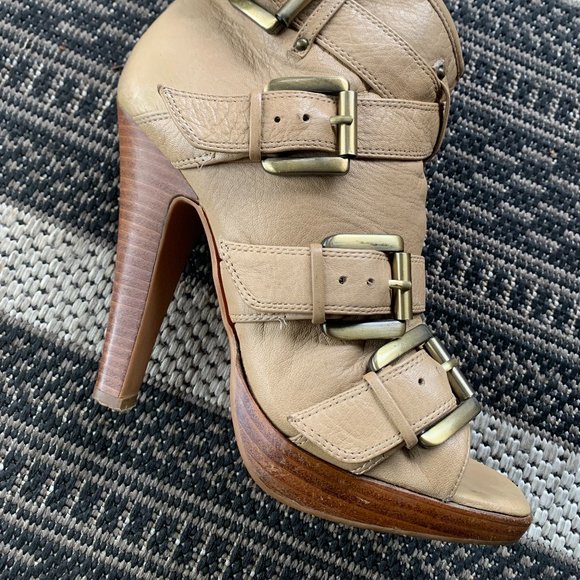 Sexy open-toe ALDO boot - Picture 2 of 3